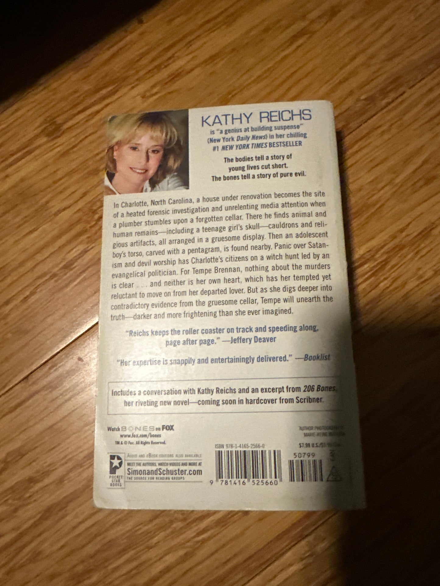 Devil Bones (A Temperance Brennan Novel) by Kathy Reichs